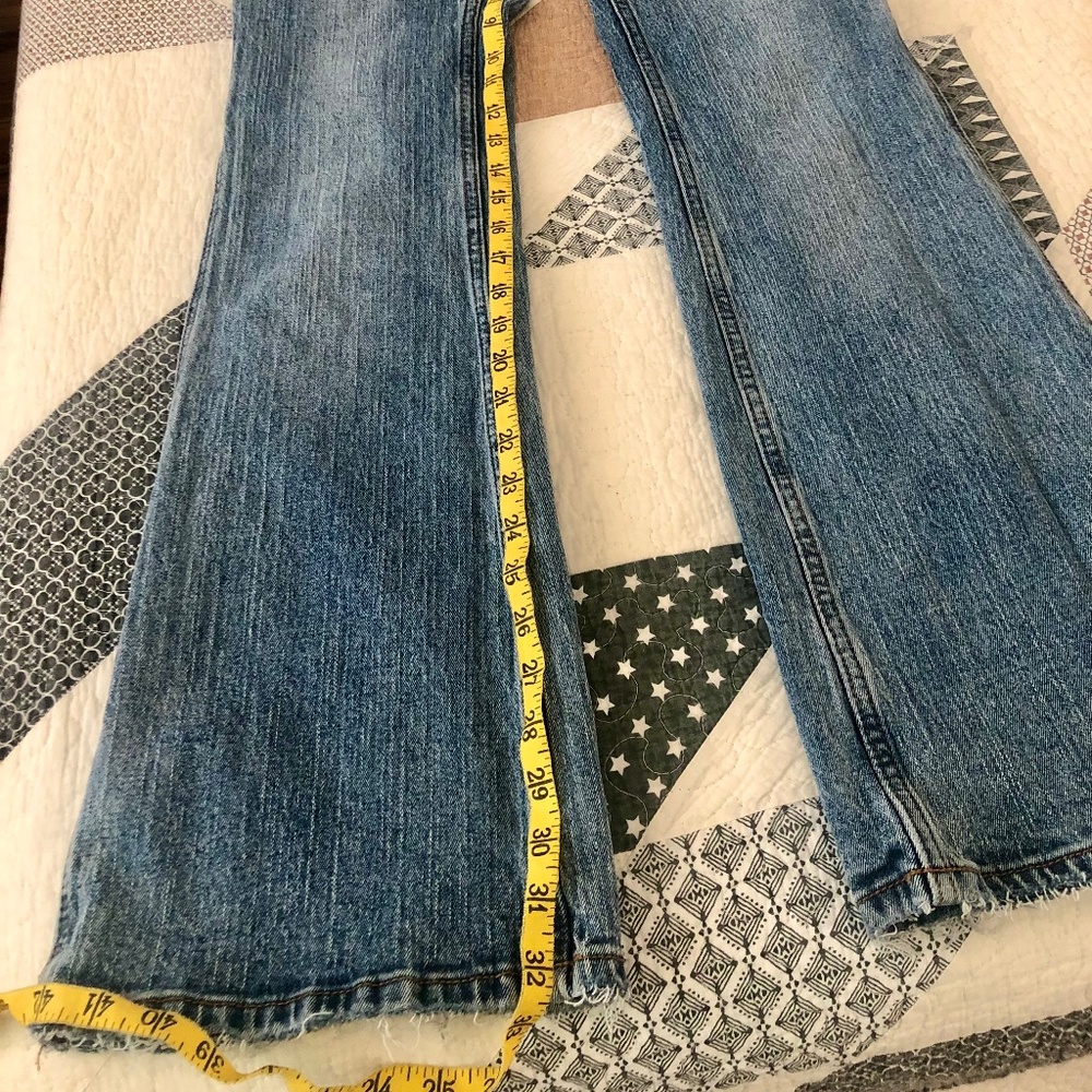 J. Galt Shanghai Low Rise Flare Jeans ~ Unique! - Picture 3 of 13